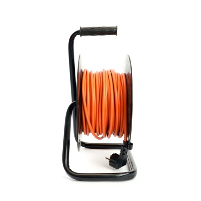 Удлинители STEKKER STD03-20-50, серия Standart, цвет черный, длина 50 м, количество розеток 4, биметалл, сечение кабеля 3x1,5мм2, тип кабеля ПВС, материал кабеля медь, ток 16А, напряжение 250В, максимальная нагрузка 3520Вт, тип вилки - угловая. Диапазон р