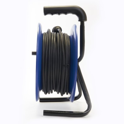 Удлинитель на металлической катушке с/з 4-местный Stekker, PRF02-41-30, 30м, 3*2,5, серия Professional, синий 39296 Удлинитель на металлической катушке с/з 4-местный Stekker, PRF02-41-30, 30м, 3*2,5, серия Professional, синий 39296