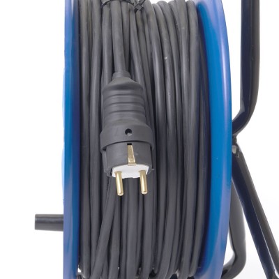 Удлинитель на металлической катушке 4-местный с/з Stekker, PRF02-41-50, 50м, 3*2,5, серия Professional, синий 39297 Удлинитель на металлической катушке 4-местный с/з Stekker, PRF02-41-50, 50м, 3*2,5, серия Professional, синий 39297