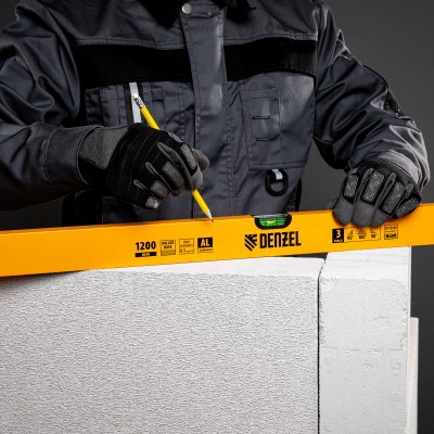 Уровень алюминиевый, 1200 мм, фрезерованный, 3 глазка Denzel Уровень алюминиевый, 1200 мм, фрезерованный, 3 глазка Denzel